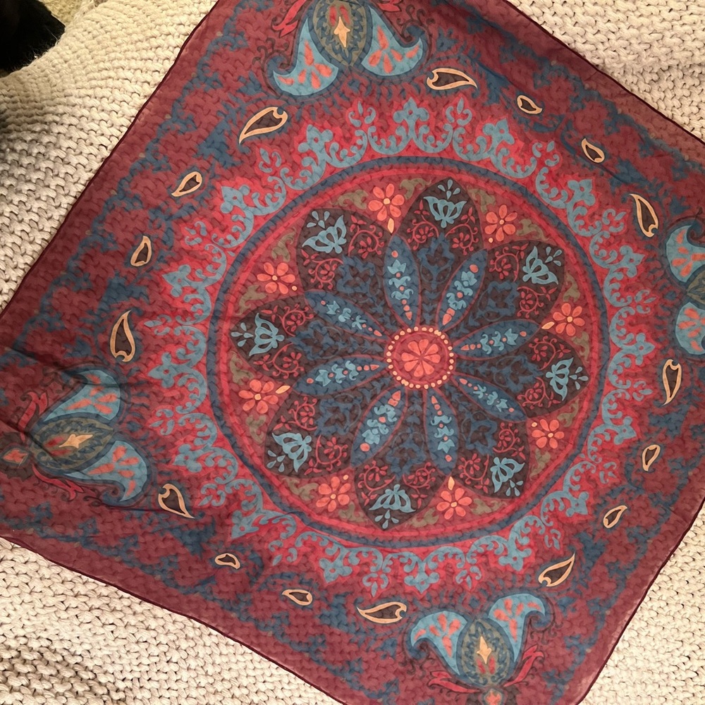 ⭐️Tasha Polizzi Red and Blue Western Design Scarf